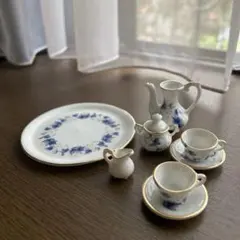 ミニチュア　陶器　青い花柄ティーセット　美品