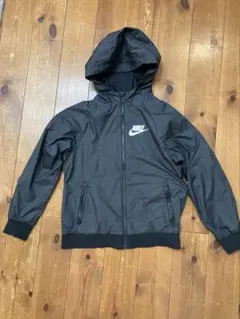 NIKEナイロンジップフードパーカー 子供Sサイズ、黒
