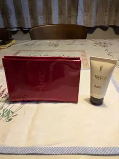 イブサンローラン リブレシャワージェル プレステージ ポーチ