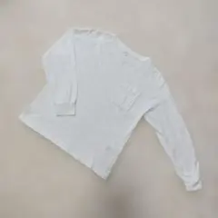 ホワイト 長袖カットソー 胸ポケット付き