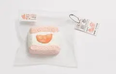 侃侃 カンカン スクイーズ 桃クリームサンド