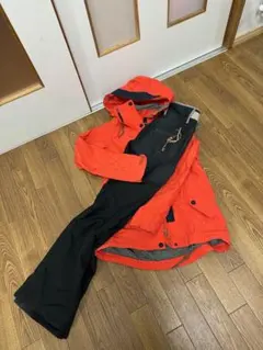 2セット中古 HOLDEN スキーウェア　上下　　サイズ S