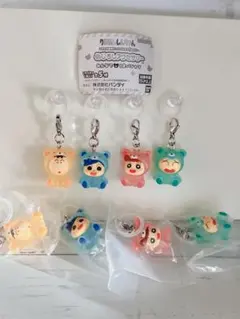 クレヨンしんちゃん めじるしアクセサリー みんなでくまパジャマ 4個セット 新品