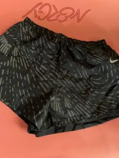Nike 幾何学模様 ショートパンツ S