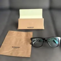 BURBERRY サングラスのサムネイル