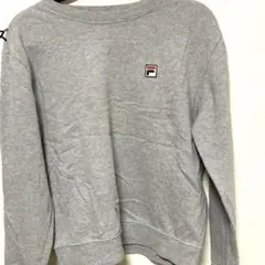 本日最安値❣️FILA グレー トレーナー【フリーサイズ】レディースおおきめ