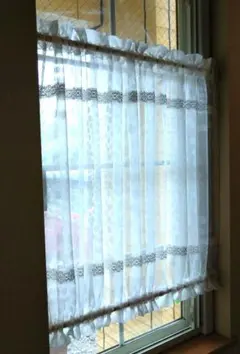 サンゲツ・ドットサークル柄・カフェカーテン