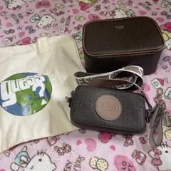 GUESS モノグラム柄