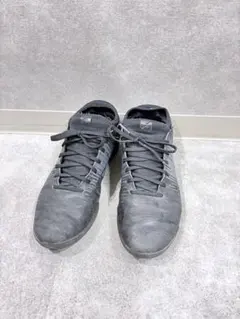 プーマブラック迷彩トレーニングシューズ