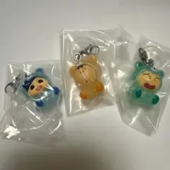 クレヨンしんちゃん　めじるしアクセサリー　みんなでくまパジャマ