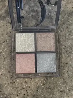 Diorバックステージ　グロウマキシマイザーパレット 002