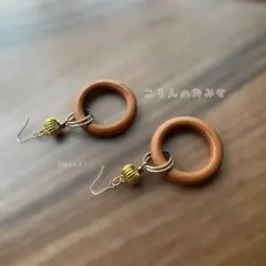 揺れるピアス ピアス