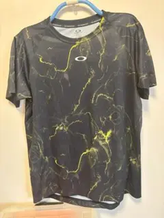 オークリー マーブル模様 Tシャツ 黒/黄色