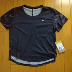 【新品タグ付】NIKE　レディースS　 プリント ランニング　Tシャツ