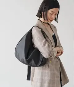 russet ソフトレザーラウンドビッグショルダーバッグ