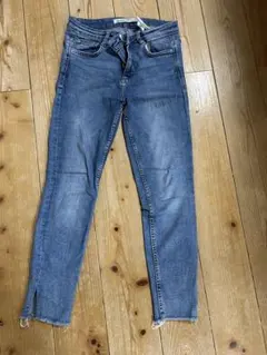 ZARA スキニーデニム ブルー カットオフ