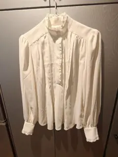H&M フリルスタンドカラー 長袖ブラウス ホワイトのサムネイル