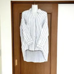 ストライプデザイン 長袖シャツ