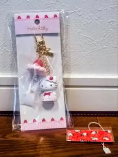 サンリオ ハローキティ キーホルダー いちごホイップケーキ 携帯クリーナー付