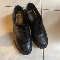 美品　CAMPER 黒 レザー ローファーのサムネイル