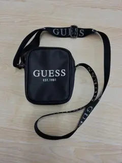 GUESS ショルダーバッグ ブラック ロゴ入り