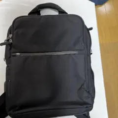 黒いナイロンビジネスバッグ