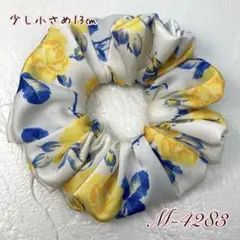 ハンドメイドシュシュM-4283♡薔薇柄サテン♡