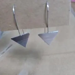 シルバー三角形フックピアス