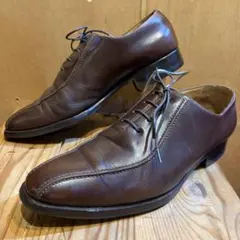 Santoni サントーニ　レザーシューズ　ホールカットデザイン　UK7のサムネイル