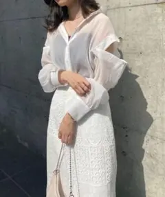 肩あきシアーシャツ