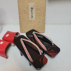 伝統的な下駄　ゆかた　浴衣　街歩　草履　下駄　下駄雨用