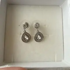 スワロフスキー（Swarovski）の「Sensation」ピアス