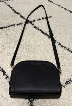 MARC JACOBS ブラックショルダーバッグ