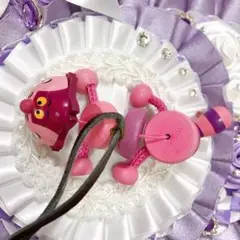 【新品】【レア】不思議の国のアリス　木製ストラップ　チェシャ猫