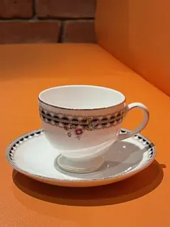 値下げ中　ウェッジウッド　レースピオニー　カップ＆ソーサー【USED】