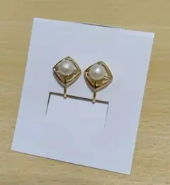 コットンパールイヤリング ゴールドカラー