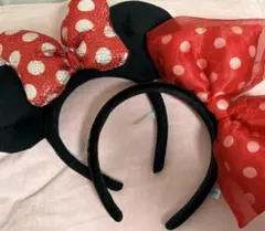 ミニーマウスカチューシャ 赤いリボン付き