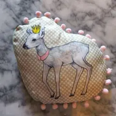 earth D 鹿 アースミュージック&エコロジー ポーチ バンビ 王冠