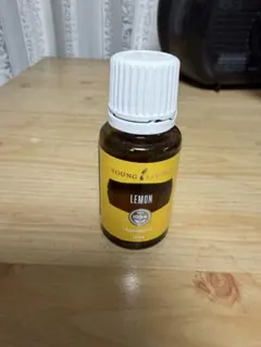 【新品未使用】Young Living レモンエッセンシャルオイル 15mLのサムネイル