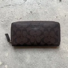 【未使用美品】COACH コーチ長財布 ラウンドファスナー　シグネチャー柄