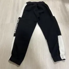 まとめ売り歓迎　子供　130サイズ　スウェット　パンツ　黒
