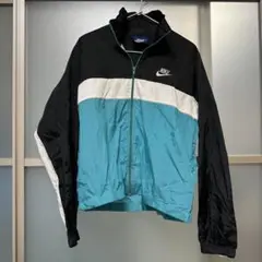 NIKE ナイロンジャケット
