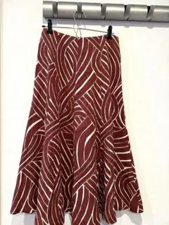 MANGO 新品　夏物ダークレッドフレアスカート 34