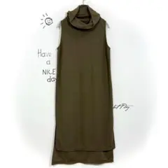 イング ニットワンピース(M)ノースリーブ カーキ オフタートルネック スリット