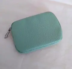【新品未使用】ミントグリーン ポーチ
