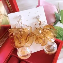 ガラスボール フラワータッセル ブライダル エレガント ハンドメイド ピアス