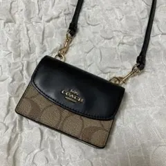 COACH ショルダー付きミニ財布