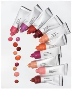【美品】Glossier Cloud Paint STORM グロッシアーチークのサムネイル