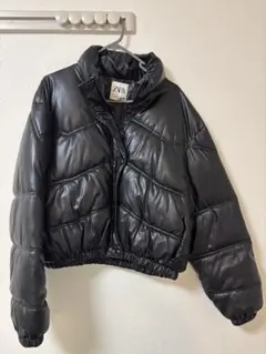 ZARA フェイクレザー パファー ジャケットのサムネイル