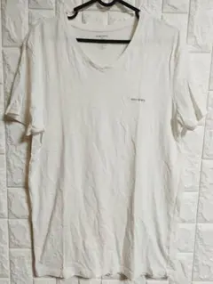 DIESEL　ワンポイントロゴ入りVネックTシャツ　半袖　白　M　㊻